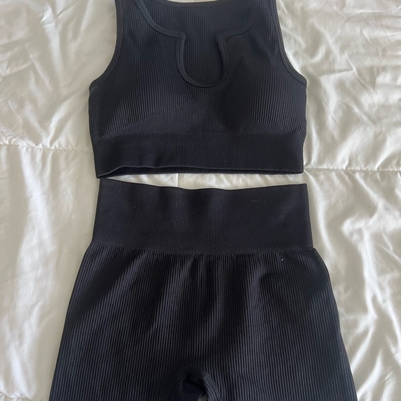 Black Work Out Set - Picture 1 of 2